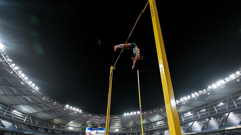 Duplantis_Triumphs_in_Suzhou_Diamond_League_Misses_World_Record_Attempt - Khabar Asia Duplantis Triumphs in Suzhou Diamond League, Misses World Record Attempt