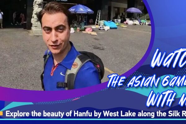 Dutch Vlogger Tomas Explores Hangzhou’s Hanfu Culture Along West Lake Dutch Vlogger Tomas Explores Hangzhou's Hanfu Culture Along West Lake