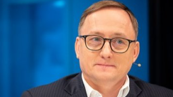 ECB’s Kazaks Signals Continued Gradual Interest Rate Cuts ECB_s_Kazaks_Signals_Continued_Gradual_Interest_Rate_Cuts