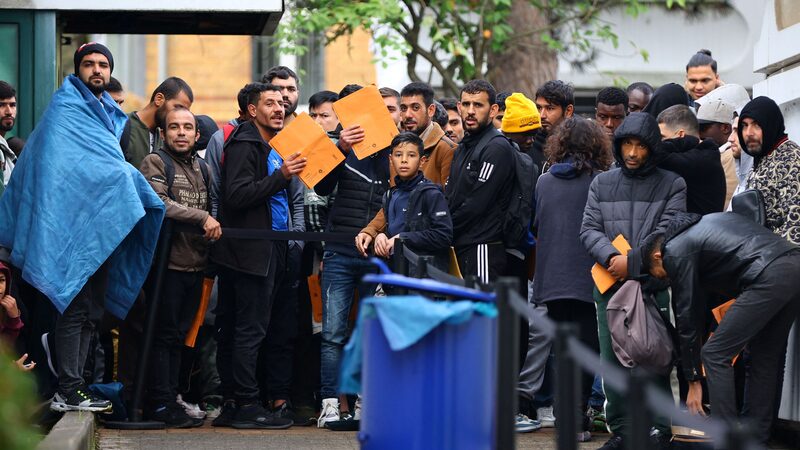 EU_Asylum_Applications_Decline_in_2024__Germany_Sees_30__Drop-1 - Khabar Asia EU_Asylum_Applications_Decline_in_2024__Germany_Sees_30__Drop