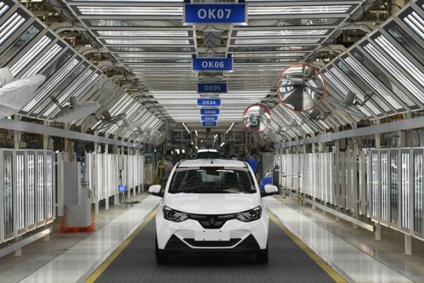 EU’s Tariffs on Chinese EVs Trigger Backlash and Calls for Negotiation EU_s_Tariffs_on_Chinese_EVs_Trigger_Backlash_and_Calls_for_Negotiation