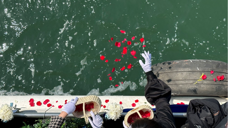 Eco-Friendly_Tomb-Sweeping_Gains_Momentum_in_China_During_Qingming_Festival - Khabar Asia Eco-Friendly Tomb-Sweeping Gains Momentum in China During Qingming Festival