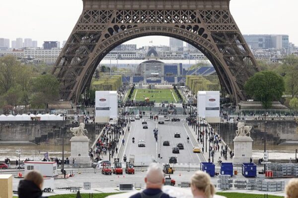 Eiffel Tower to Showcase Olympic Rings for Paris 2024 Games