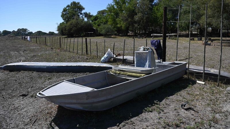 El_Nin_o_Induced_Drought_Shrinks_Botswana_s_GDP_by_38_ - Khabar Asia El_Nin_o_Induced_Drought_Shrinks_Botswana_s_GDP_by_38_