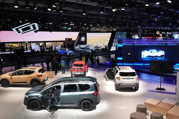 Electric Innovation Shines at the 2024 Paris Auto Show Electric_Innovation_Shines_at_the_2024_Paris_Auto_Show