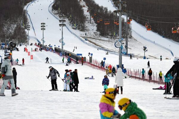 Embrace_Winter_Thrills_at_Thaiwoo_Ski_Resort_in_North_China_poster - Khabar Asia Embrace Winter Thrills at Thaiwoo Ski Resort in North China video poster