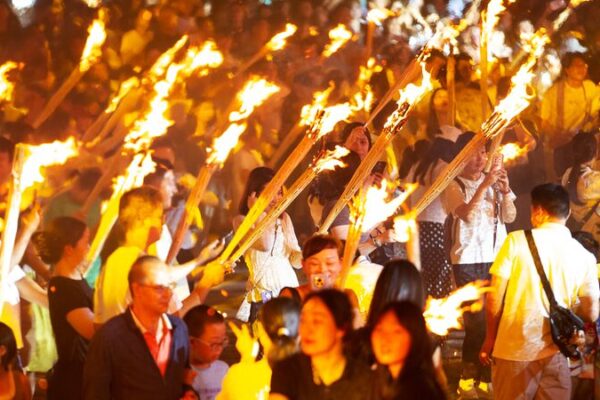 Embrace_the_Flames__Experience_the_Yi_Ethnic_Group_s_Vibrant_Torch_Festival