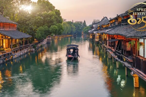 Embracing_the_Spring_Festival_Traditions_in_Alluring_Wuzhen