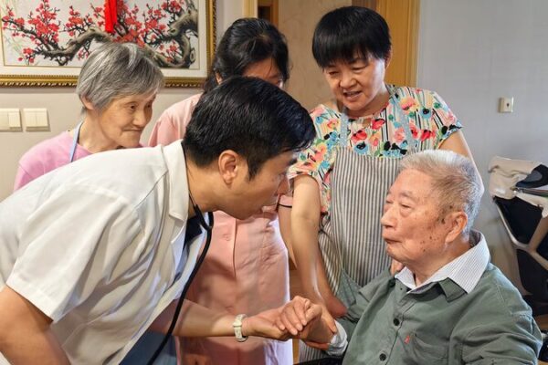 Emerging Role: Care Management Specialists Transform Elderly Care in China Emerging_Role__Care_Management_Specialists_Transform_Elderly_Care_in_China