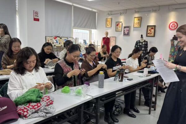Empowering Women in Changde: Free Community Classes Foster Growth and Unity Empowering_Women_in_Changde__Free_Community_Classes_Foster_Growth_and_Unity