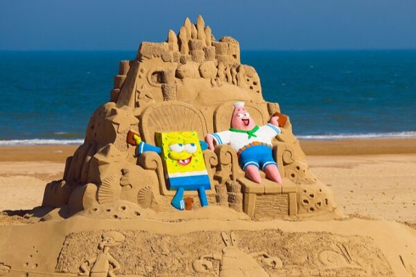 Enchanting Sand Sculptures Transform Rizhao Beach into Underwater Wonderland Enchanting Sand Sculptures Transform Rizhao Beach into Underwater Wonderland