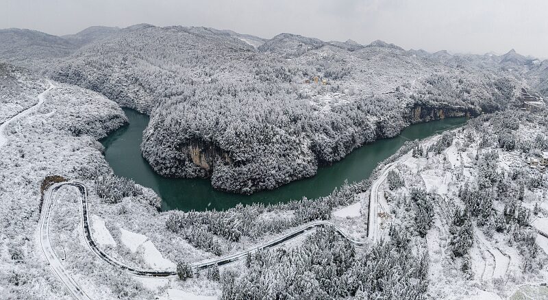 Enchanting Snowfall Transforms Southern China into Winter Wonderland