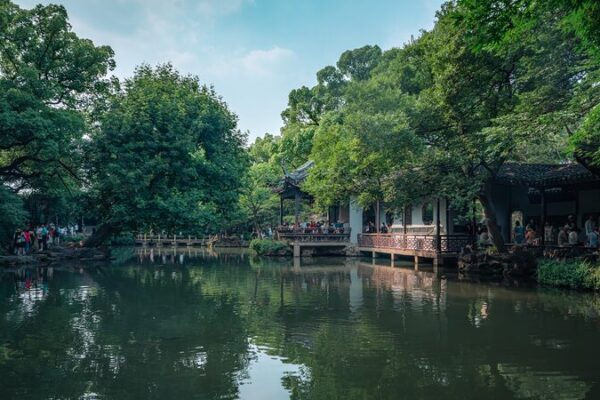 Escape_the_Heat_in_Wuxi_s_Enchanting_Classical_Chinese_Gardens