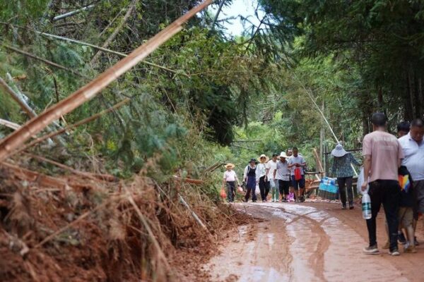 Essential Services Restored in Flood-Hit Hunan Province Villages Essential_Services_Restored_in_Flood_Hit_Hunan_Province_Villages
