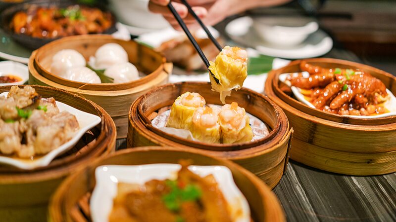 Expatriates_Embrace_the_Vibrant_Traditions_of_China_s_Spring_Festival - Khabar Asia Expatriates_Embrace_the_Vibrant_Traditions_of_China_s_Spring_Festival