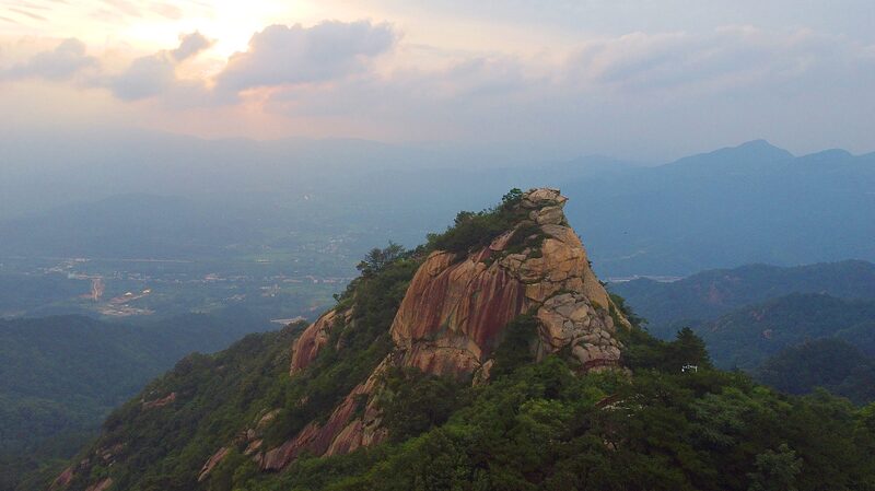 Experience_Winters_Beauty_Snowy_Scenery_at_Jigong_Mountain_in_Henan_Province_poster - Khabar Asia Experience Winter's Beauty: Snowy Scenery at Jigong Mountain in Henan Province video poster