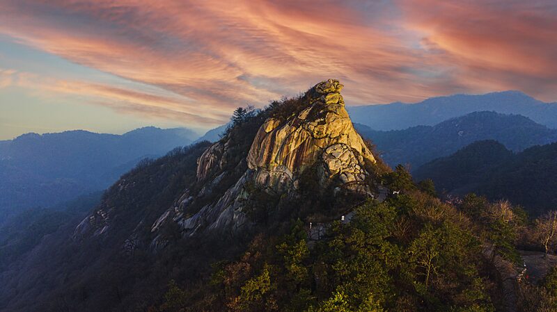 Experience_the_Majestic_Sea_of_Clouds_at_Chinas_Jigong_Mountain_poster - Khabar Asia Experience the Majestic Sea of Clouds at China's Jigong Mountain video poster