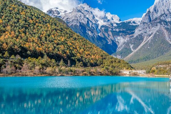 Experience the Serenity of Yunnan's Blue Moon Valley video poster