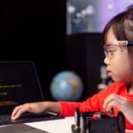 Expert_Predicts_AI_Will_Redefine_the_Role_of_Teachers_in_Education