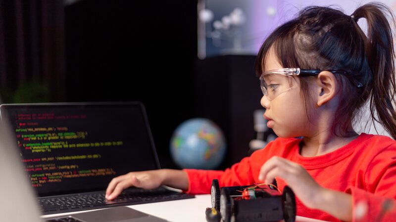 Expert_Predicts_AI_Will_Redefine_the_Role_of_Teachers_in_Education - Khabar Asia Expert_Predicts_AI_Will_Redefine_the_Role_of_Teachers_in_Education