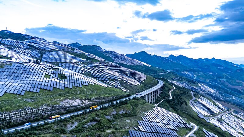 Experts_Criticize_EU_s_Restrictions_on_China_s_Green_Tech_Imports - Khabar Asia Experts_Criticize_EU_s_Restrictions_on_China_s_Green_Tech_Imports
