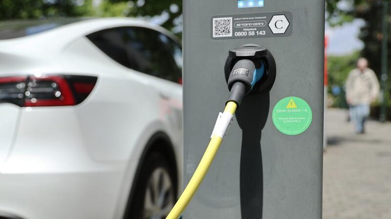 Experts_Warn_EUs_Tariffs_on_Chinese_EVs_May_Have_Broad_Negative_Effects - Khabar Asia Experts Warn EU's Tariffs on Chinese EVs May Have Broad Negative Effects