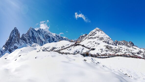 Explore_the_Sacred_Yulong_Snow_Mountain_Yunnans_Snow-Capped_Wonder_poster - Khabar Asia Explore the Sacred Yulong Snow Mountain: Yunnan's Snow-Capped Wonder video poster