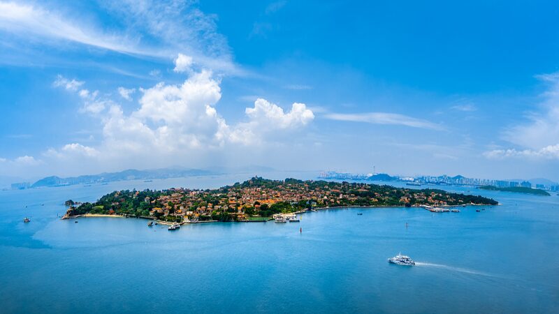 Exploring Gulangyu: China's Enchanting Pedestrian Island and UNESCO Heritage Site video poster