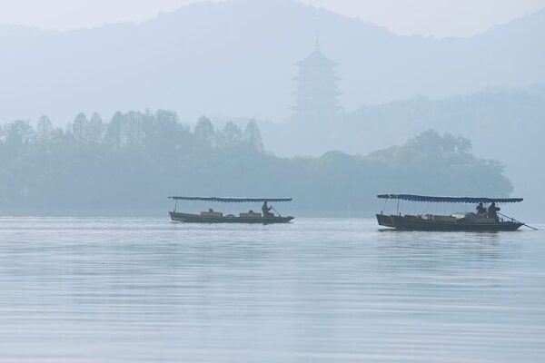 Exploring Hangzhou's Iconic West Lake Ahead of the Asian Games video poster