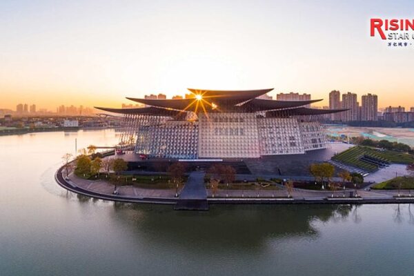Exploring the Splendor of Wuxi Grand Theater: A Cultural Jewel in Jiangsu Province Exploring_the_Splendor_of_Wuxi_Grand_Theater__A_Cultural_Jewel_in_Jiangsu_Province video poster