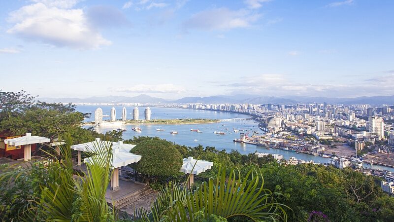 Exploring_the_Tropical_Paradise_of_Sanya_Bay_on_Chinas_Hainan_Island_poster - Khabar Asia Exploring the Tropical Paradise of Sanya Bay on China's Hainan Island video poster