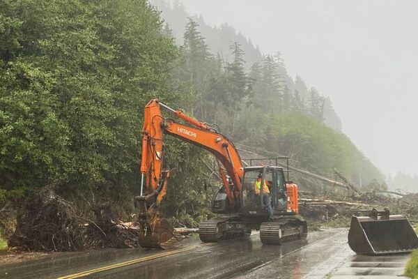 Fatal Landslide in Alaska Claims One Life, Injures Three Fatal_Landslide_in_Alaska_Claims_One_Life__Injures_Three