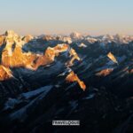 First Light Over Qionglai Mountain Brings Promise of Good Fortune