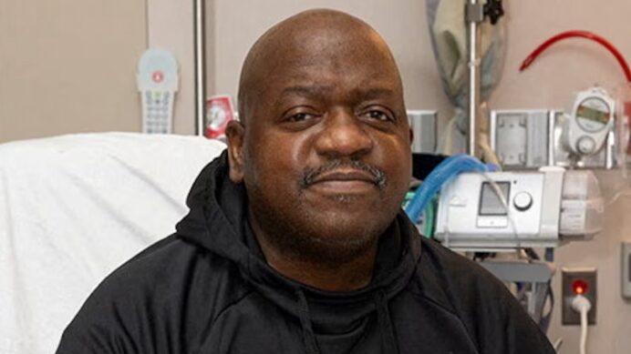 First_Recipient_of_Pig_Kidney_Transplant_Passes_Away_After_Pioneering_Surgery - Khabar Asia First Recipient of Pig Kidney Transplant Passes Away After Pioneering Surgery