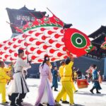 Fish_Lantern_Parades_Light_Up_Luoyang_s_National_Day_Celebrations