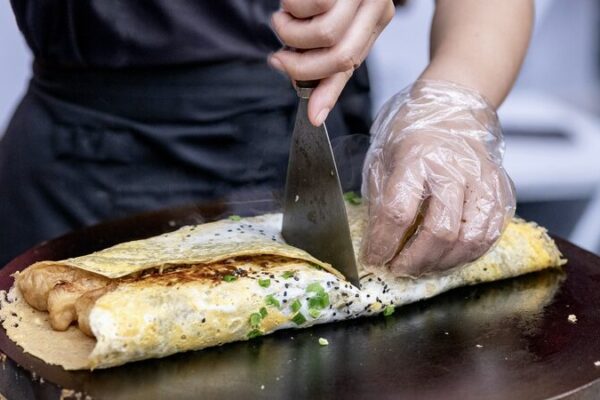 Flavors Unfolded: Exploring Chinese Jianbing and French Crêpes Flavors_Unfolded__Exploring_Chinese_Jianbing_and_French_Cre_pes