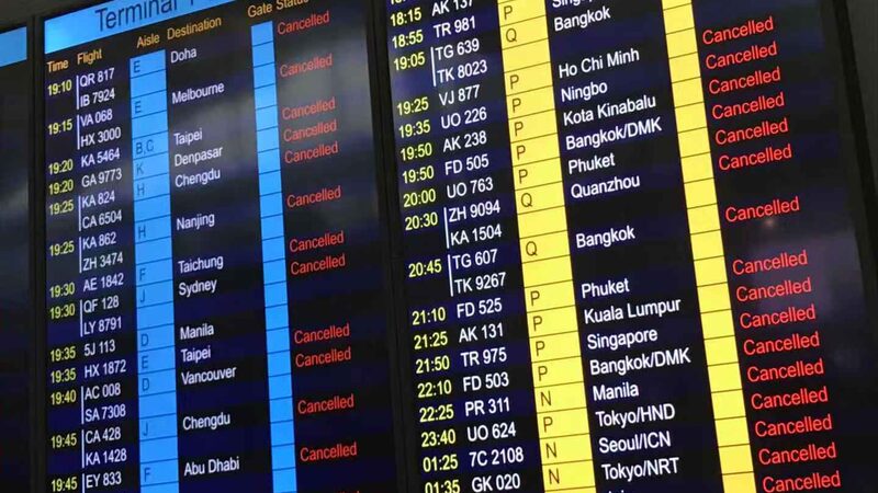 Flights Canceled at Hong Kong International Airport Amid Ongoing Protests video poster