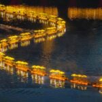 Floating 'Golden Dragon' Mesmerizes Visitors in Huangshan's Qiyun Mountain Scenic Area
