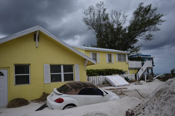 Florida Braces as Hurricane Milton Threatens Tampa Bay Florida_Braces_as_Hurricane_Milton_Threatens_Tampa_Bay video poster