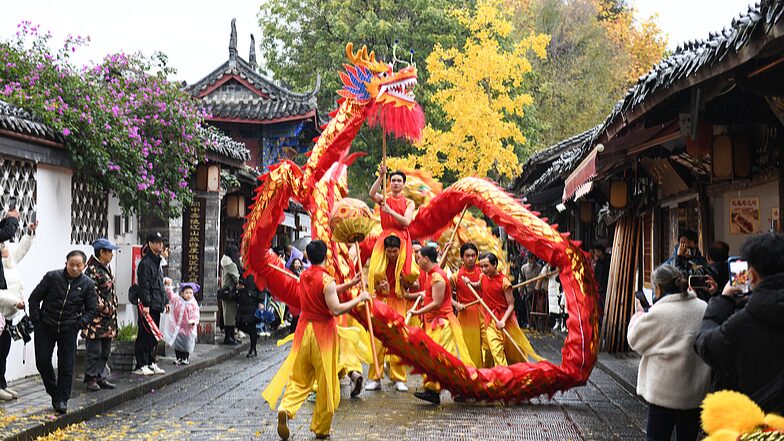 Folk_Activities_in_Langzhong_City_Illuminate_the_Spring_Festival_s_Timeless_Charm - Khabar Asia Folk_Activities_in_Langzhong_City_Illuminate_the_Spring_Festival_s_Timeless_Charm