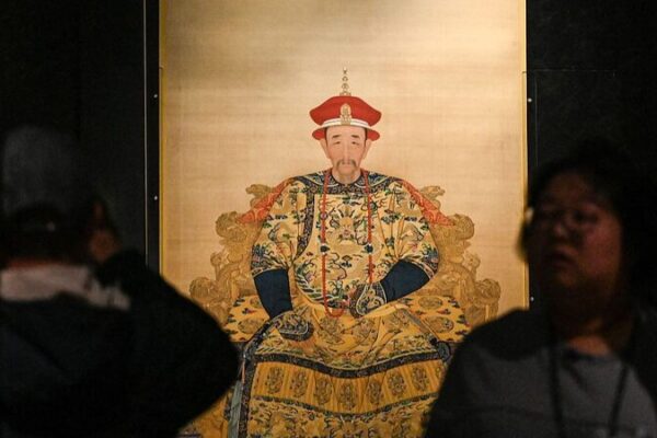Forbidden City and Versailles Unite in Exhibition Celebrating Sino-French Ties Forbidden City and Versailles Unite in Exhibition Celebrating Sino-French Ties