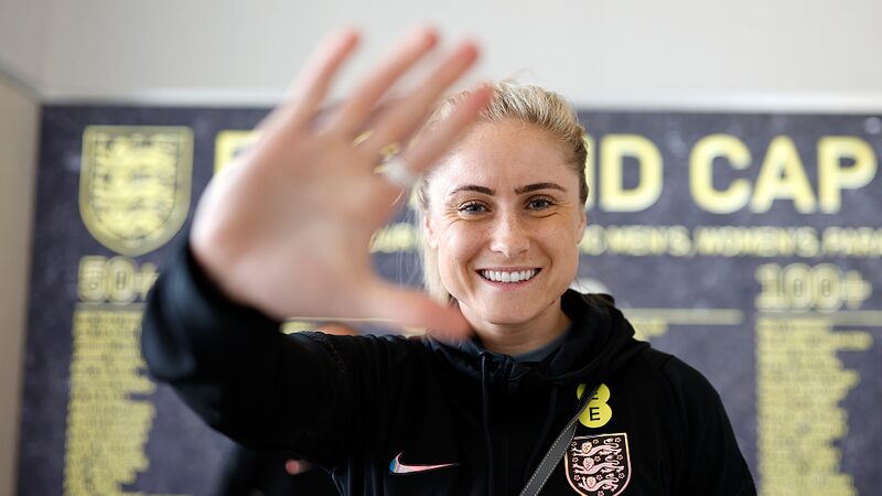 Former_England_Captain_Steph_Houghton_Announces_Retirement - Khabar Asia Former England Captain Steph Houghton Announces Retirement