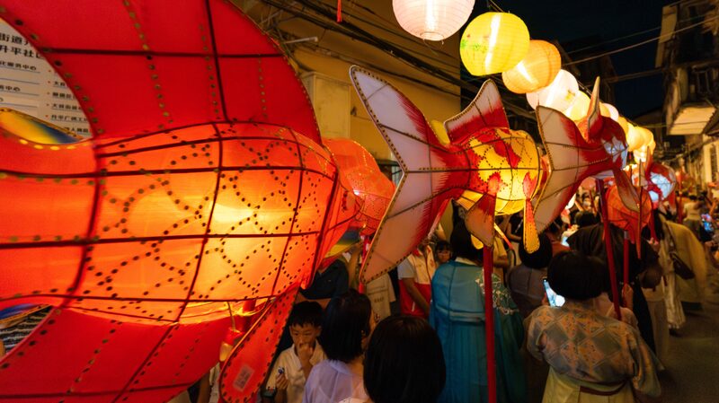 Foshan_Illuminates_with_Daliang_Fish_Lantern_Festival_Amid_Mid_Autumn_Celebrations - Khabar Asia Foshan_Illuminates_with_Daliang_Fish_Lantern_Festival_Amid_Mid_Autumn_Celebrations