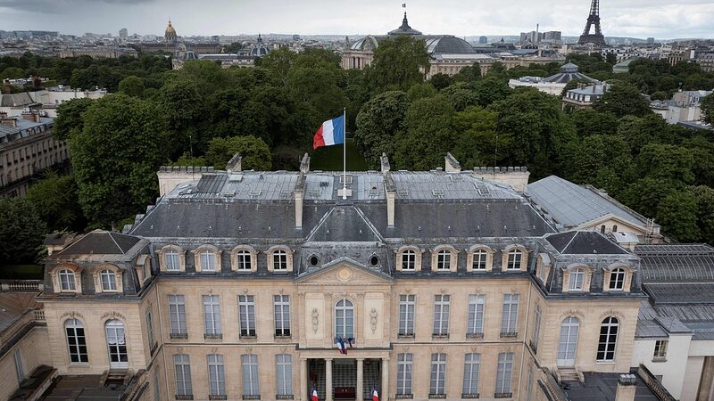 French_Prime_Minister_Michel_Barnier_Set_to_Resign_After_Parliamentary_Motion_poster-1 - Khabar Asia French_Prime_Minister_Michel_Barnier_Set_to_Resign_After_Parliamentary_Motion video poster