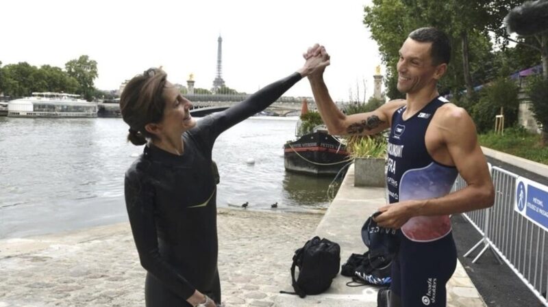 French_Sports_Minister_Takes_the_Plunge_in_the_Seine_Ahead_of_Paris_Olympics