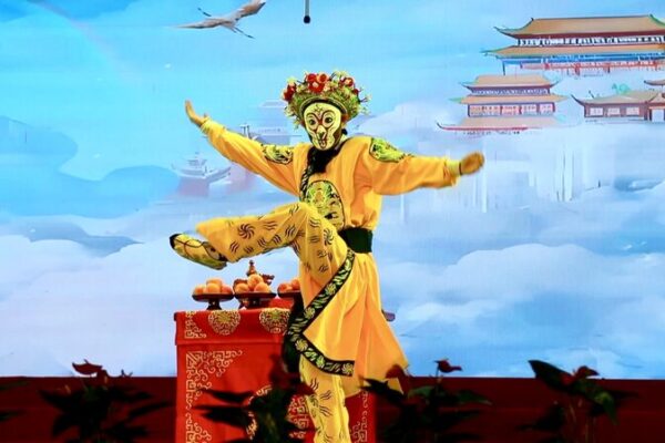 From Passion to Profession: Inheriting Shangdang Wooden Clapper Opera From_Passion_to_Profession__Inheriting_Shangdang_Wooden_Clapper_Opera video poster