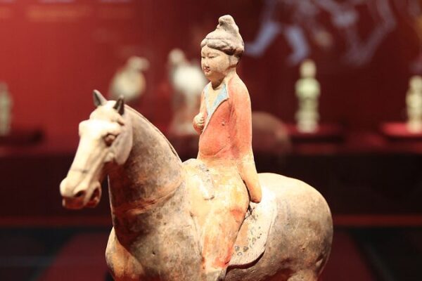 Fujian Museum Unveils Exquisite Tang Dynasty Treasures in Special Exhibition Fujian Museum Unveils Exquisite Tang Dynasty Treasures in Special Exhibition