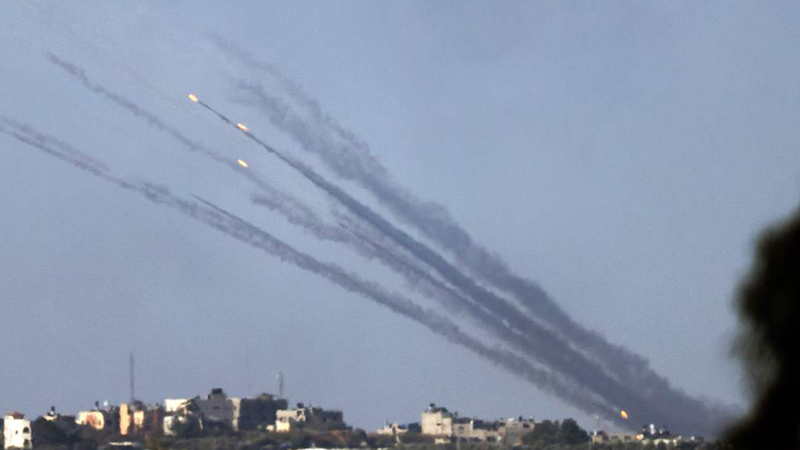 Gaza Conflict Intensifies as Ground Operations Expand on Day 25 video poster