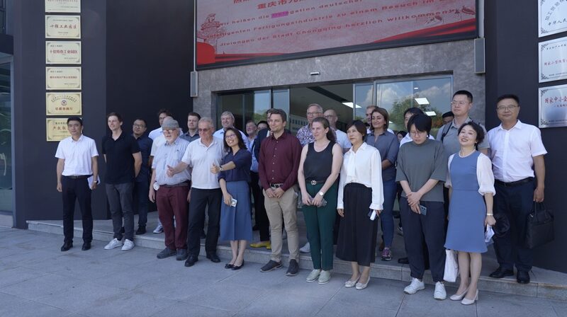 German_Manufacturers_to_Partner_with_China_after_Investment_Restrictions_Lift_poster - Khabar Asia German_Manufacturers_to_Partner_with_China_after_Investment_Restrictions_Lift video poster
