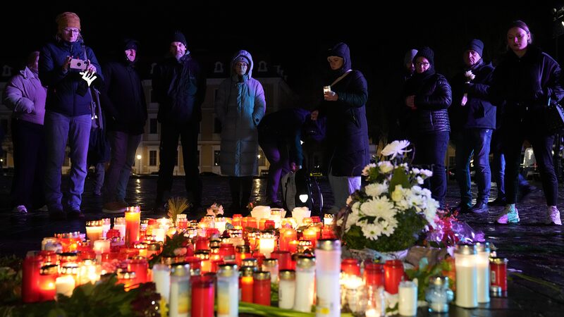 Germany_Mourns__Memorial_Service_Honors_Victims_of_Christmas_Market_Tragedy - Khabar Asia Germany_Mourns__Memorial_Service_Honors_Victims_of_Christmas_Market_Tragedy